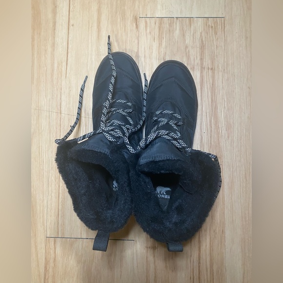 Black/White Sorel snow booties - Picture 5 of 6
